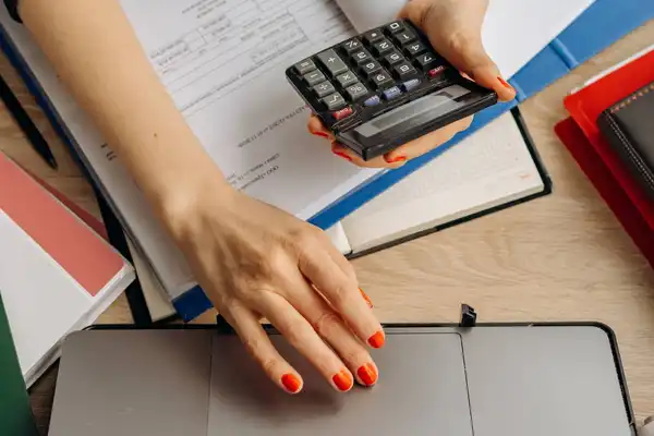 invoice management 1696275229 8158