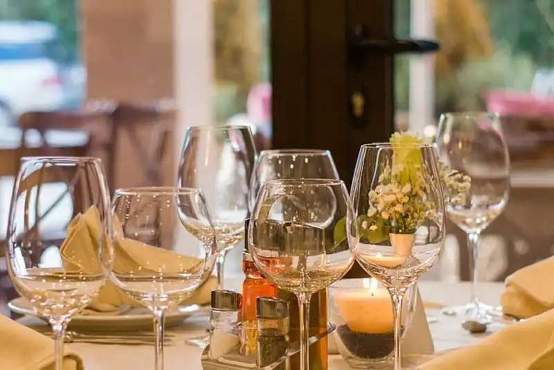 what you need to know about restaurant payroll laws 1646961743 2124